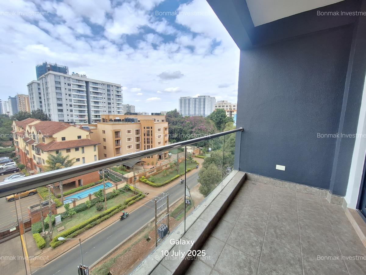 3 Bed Apartment with En Suite at Valley Arcade - 17