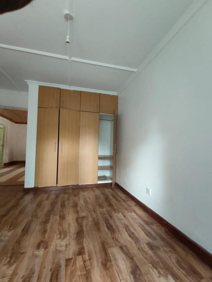 3 Bed Townhouse with En Suite at Lavington - 7