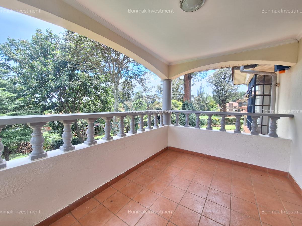 4 Bed Townhouse with En Suite at Redhill Link Road - 15