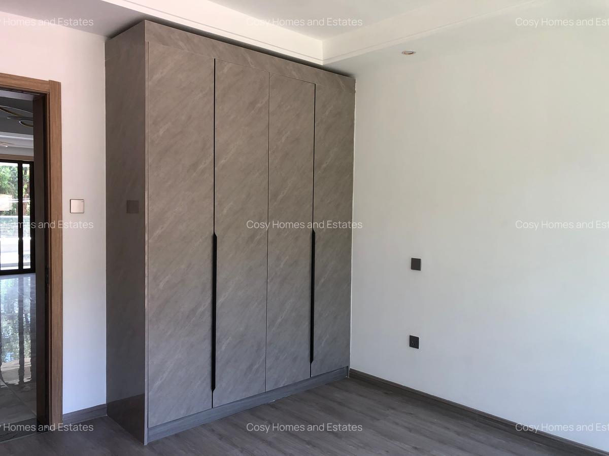 3 Bed Apartment with En Suite at Riverside - 7