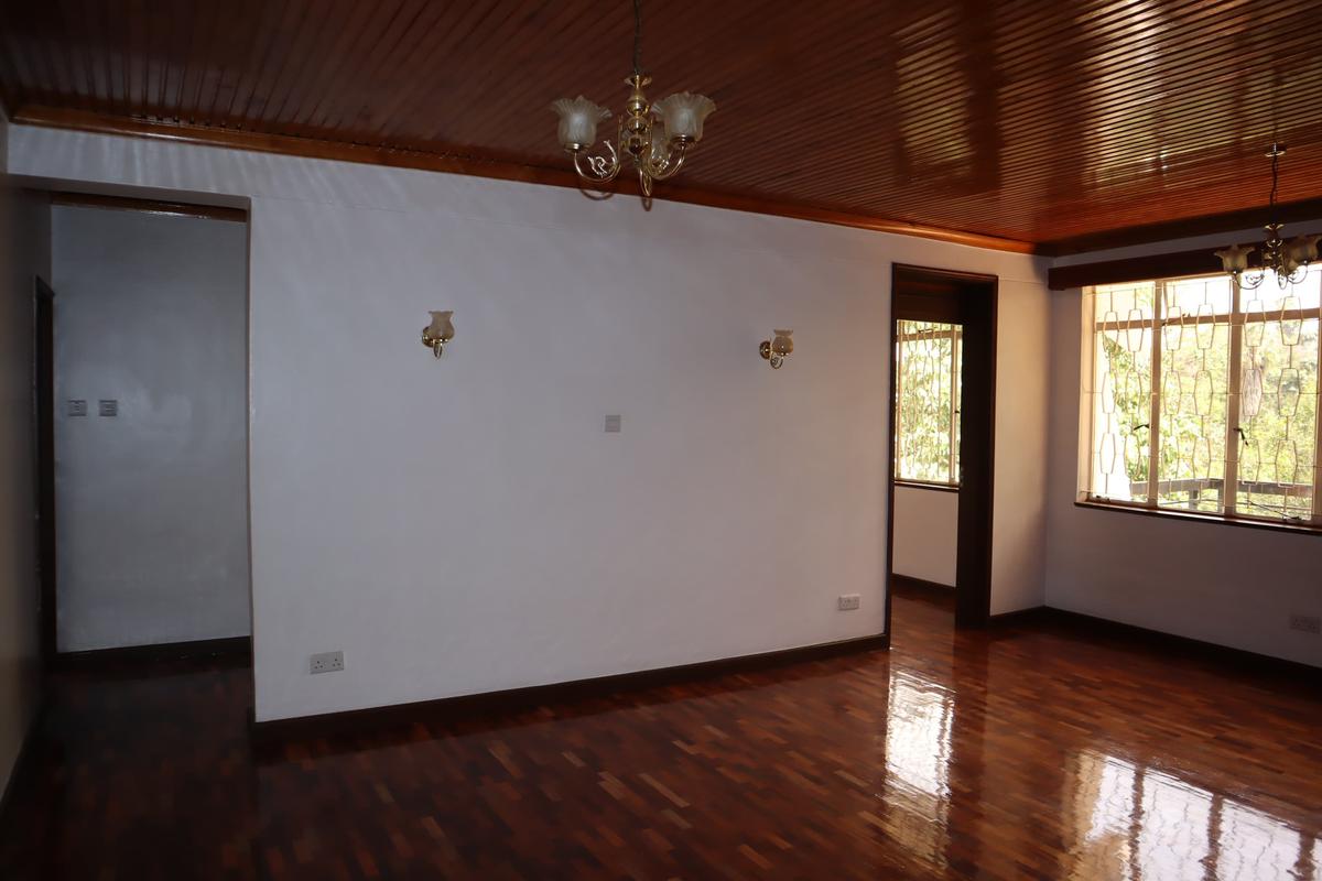 5 Bed House with En Suite at Old Runda - 7