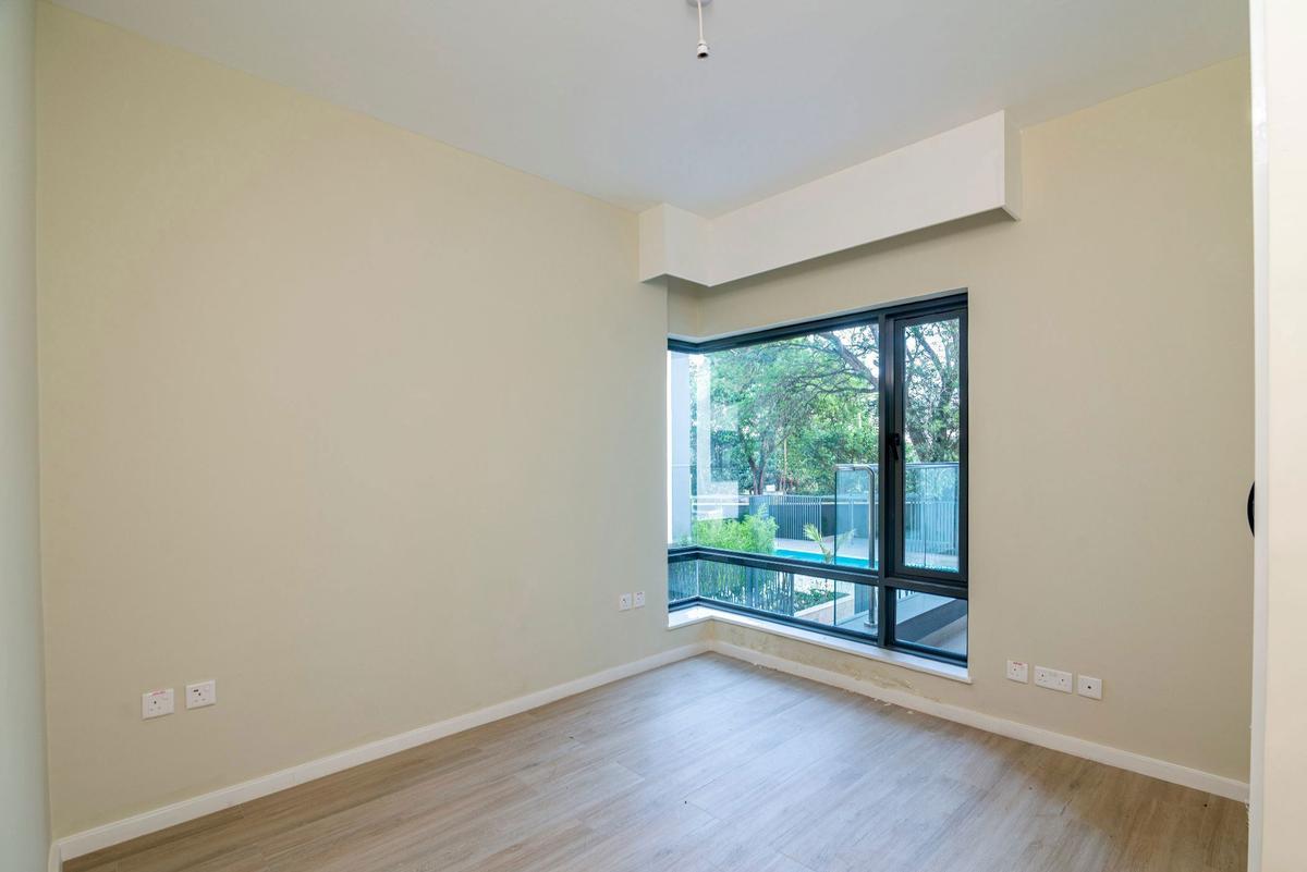 Furnished 2 Bed Apartment with En Suite at Riverside Drive - 5