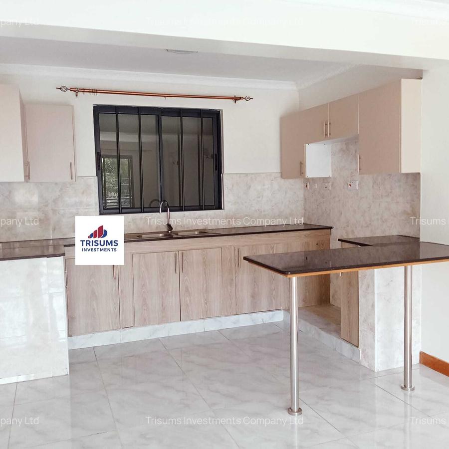 2 Bed Apartment with En Suite in Brookside - 5