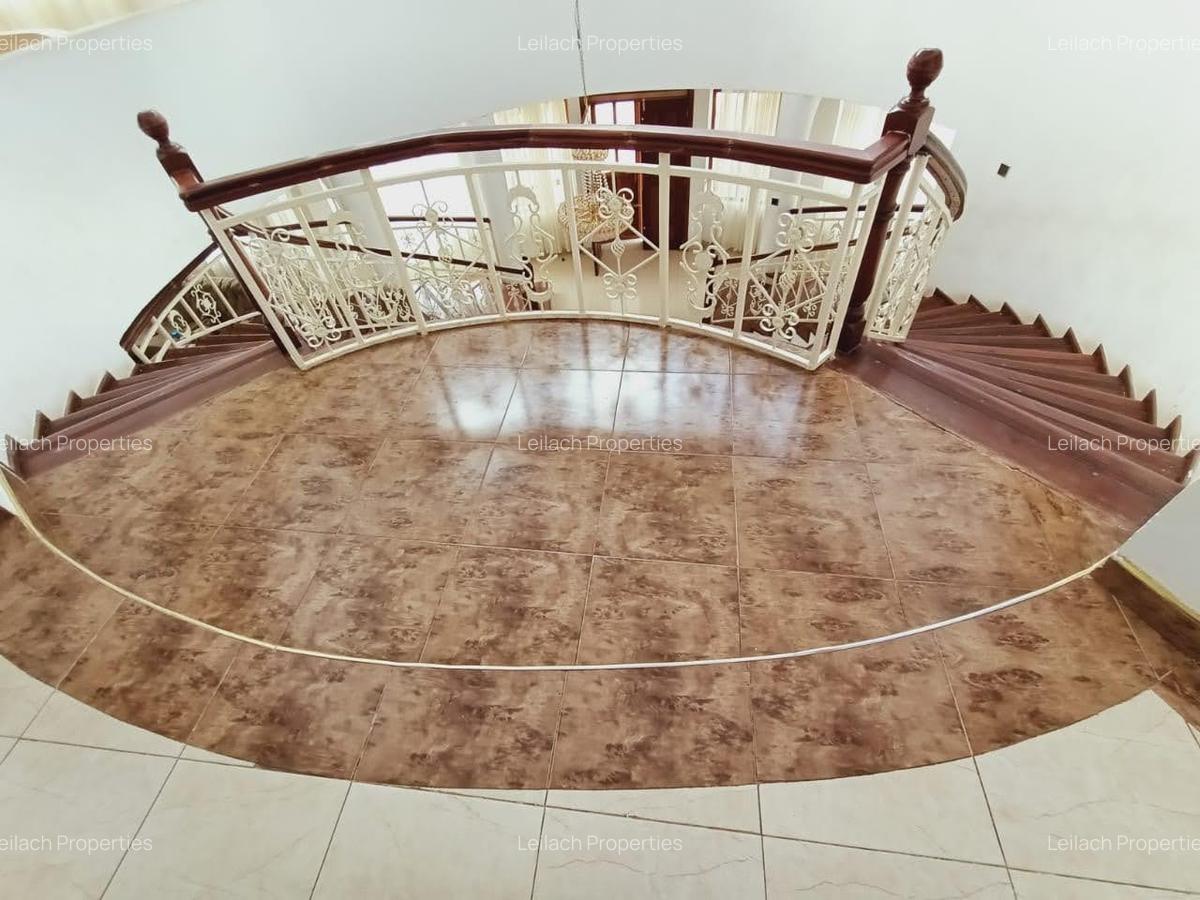 7 Bed House with En Suite in Karen - 10