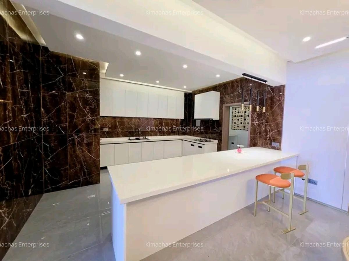 3 Bed Apartment with En Suite at Links Road - 4