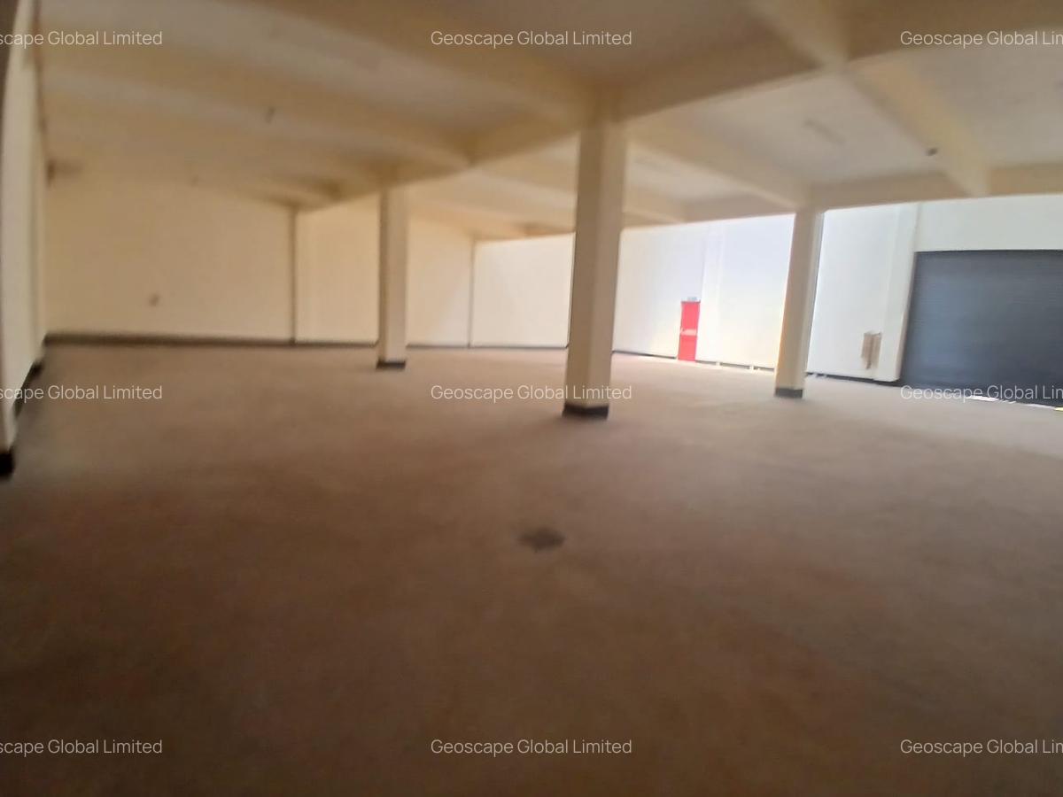 10,000 ft² Warehouse with Parking in Ruiru - 2