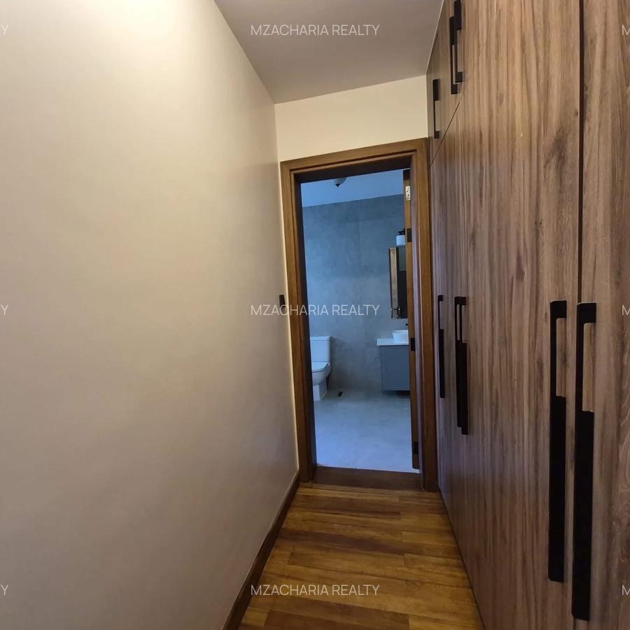 5 Bed Villa with En Suite in Runda - 16