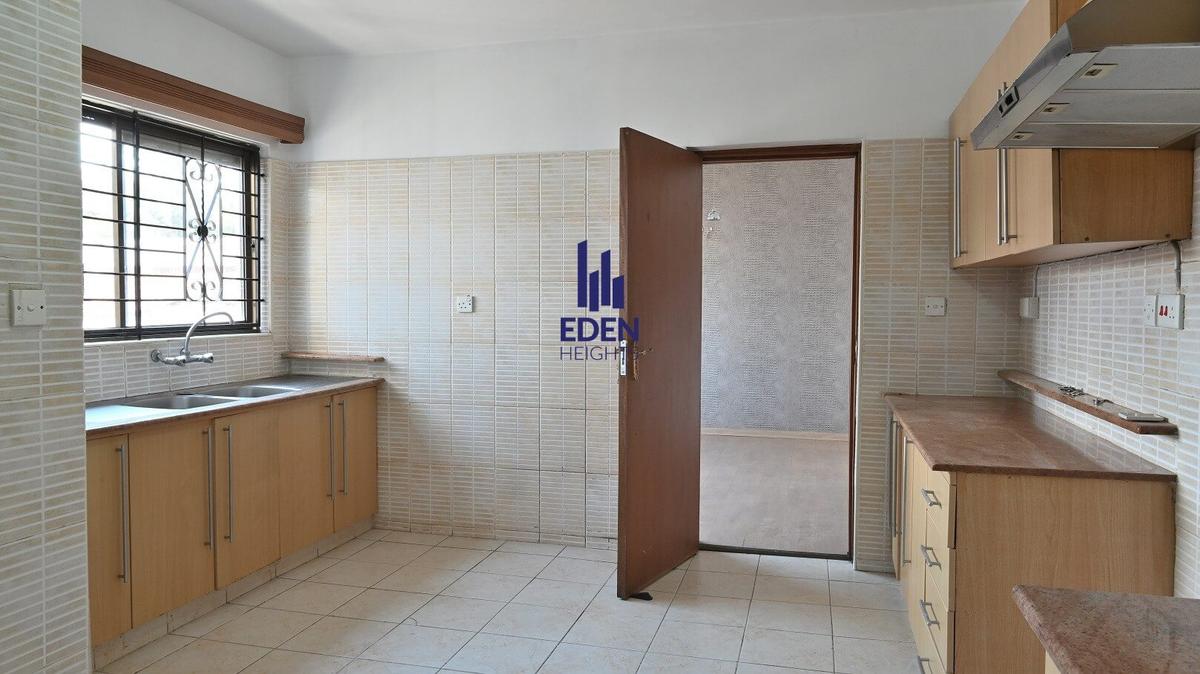 3 Bed Apartment with En Suite in Rhapta Road - 14