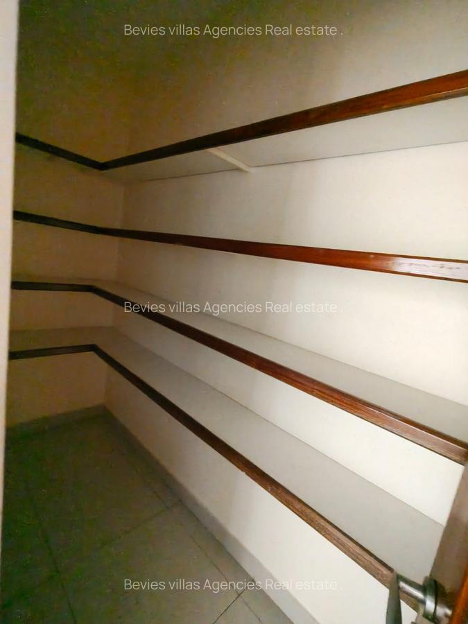 4 Bed Apartment with En Suite at Parklands - 6