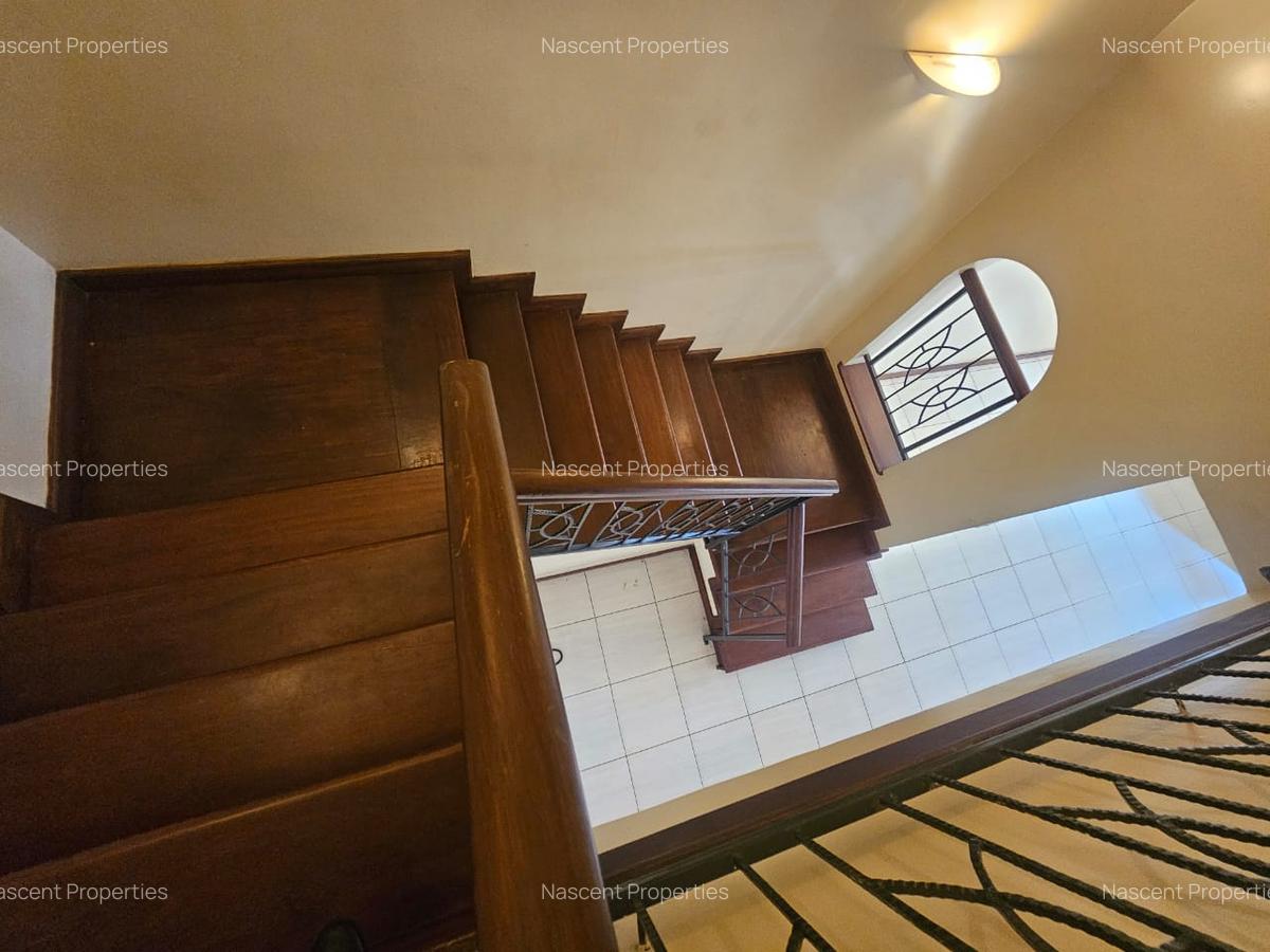 4 Bed Apartment with En Suite in Riverside - 6