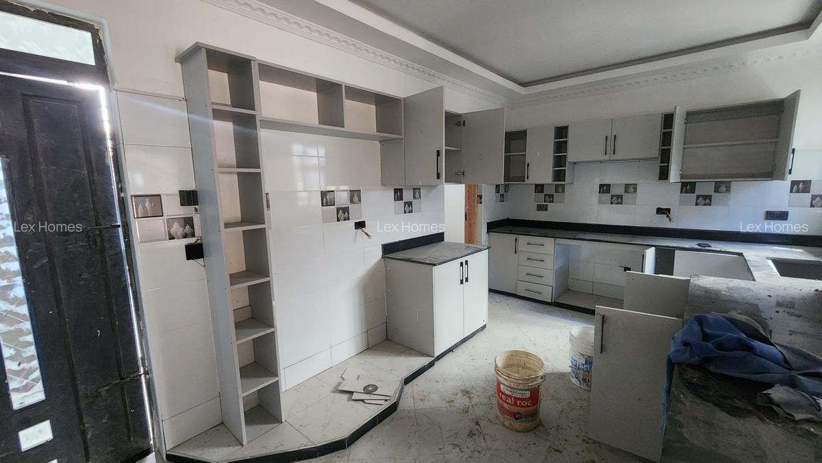 3 Bed House with En Suite at Rimpa - 9