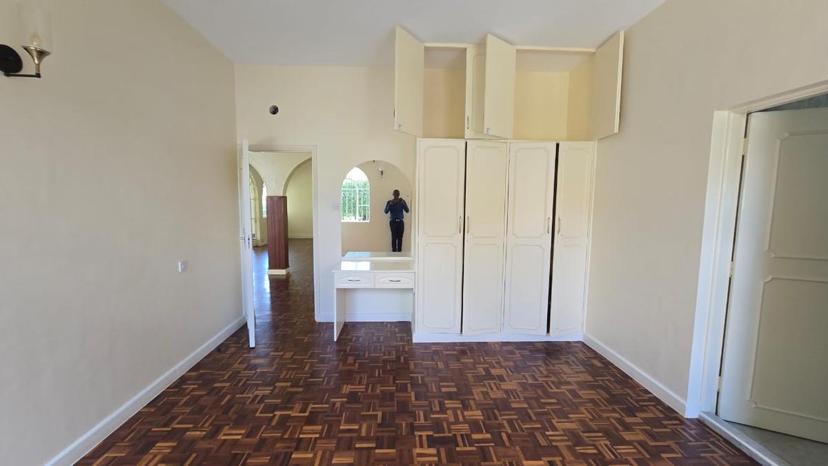 4 Bed House with En Suite in Gigiri - 9