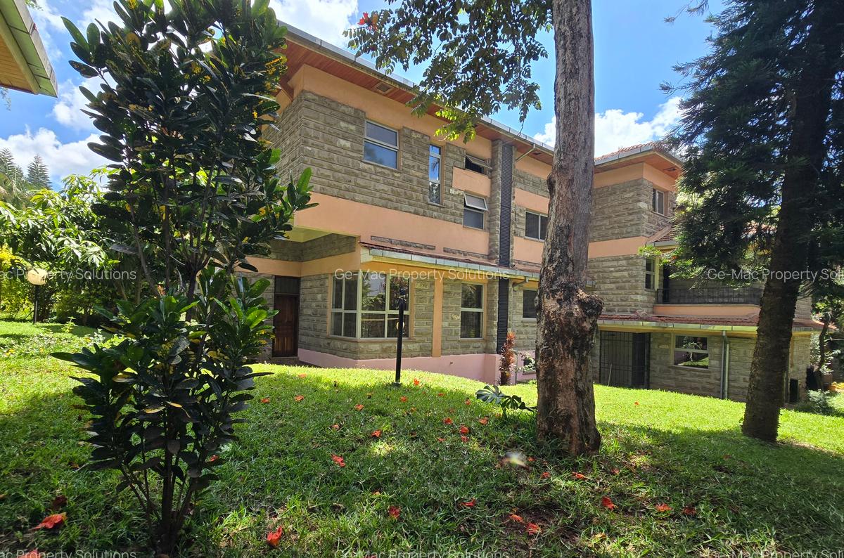 4 Bed House with En Suite in Runda - 3