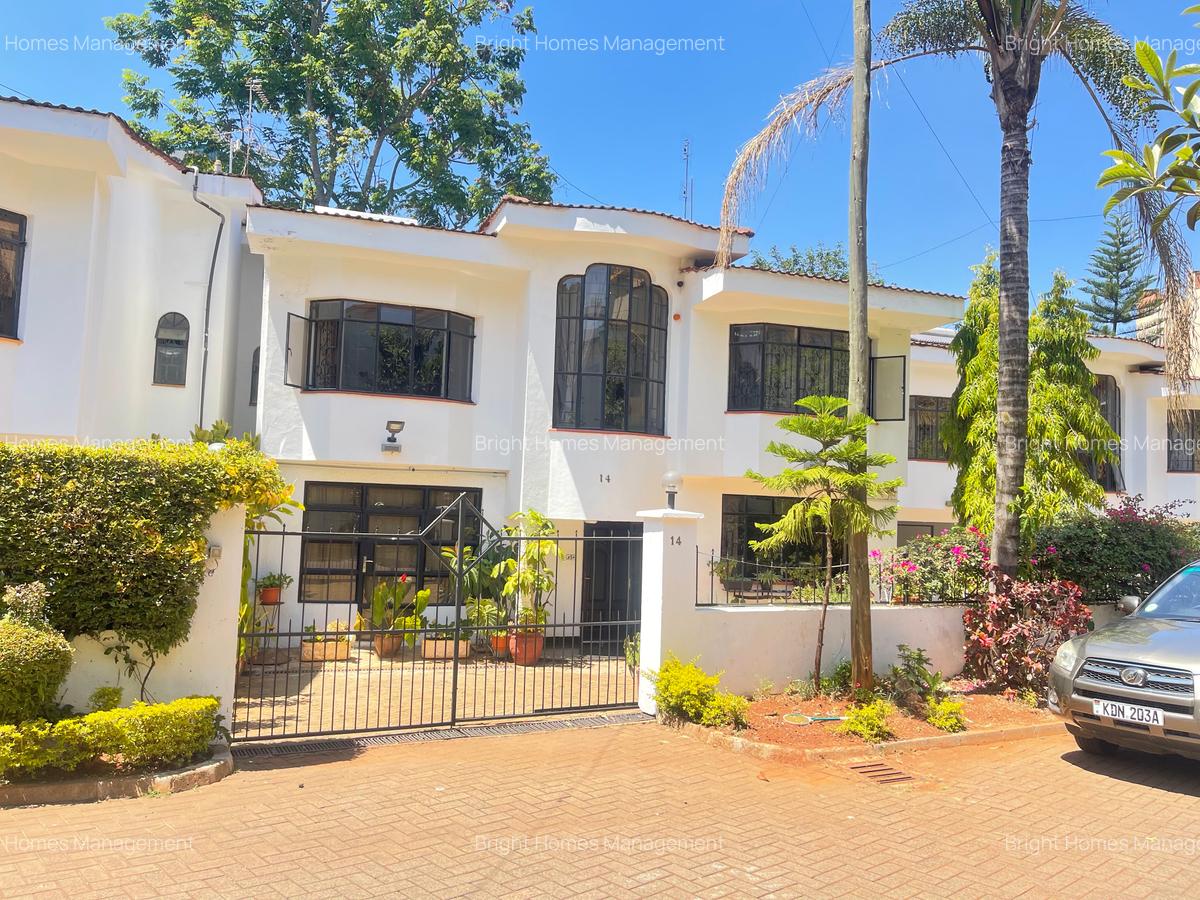 5 Bed Townhouse with En Suite in Riverside - 1