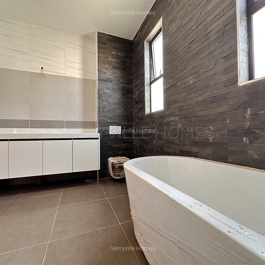 4 Bed Villa with En Suite in Kiambu Road - 9