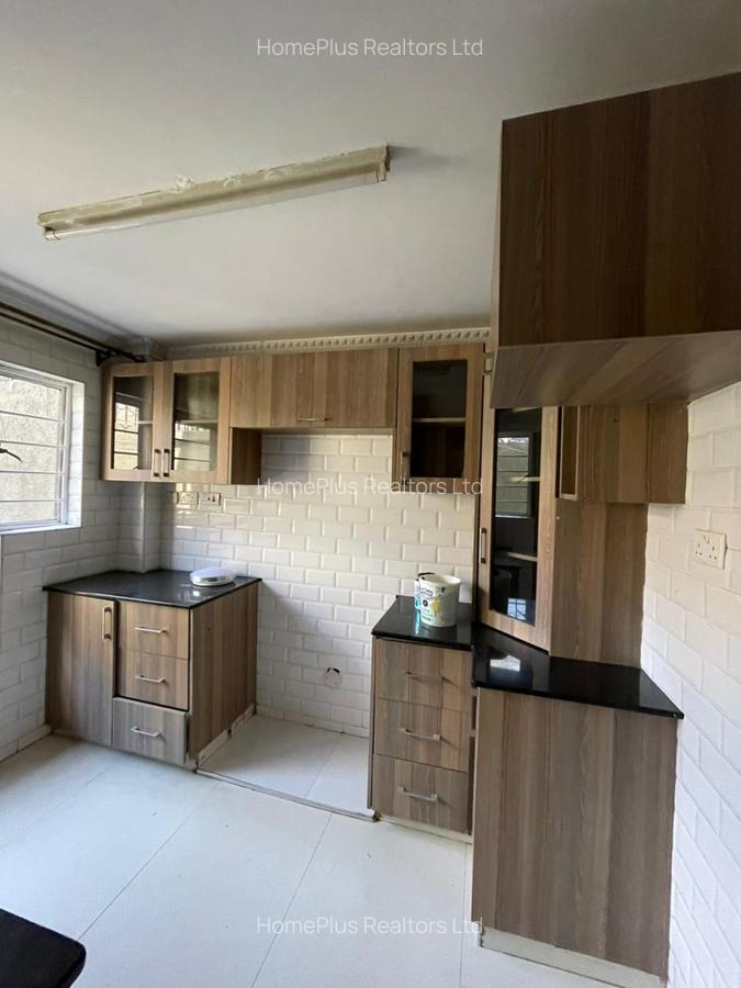 4 Bed Townhouse with En Suite at Nasra Court - 8