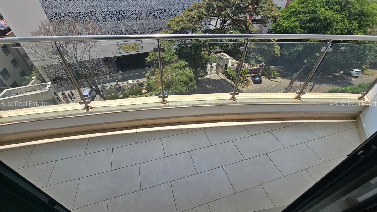 2 Bed Apartment with En Suite at Lantana Road - 13