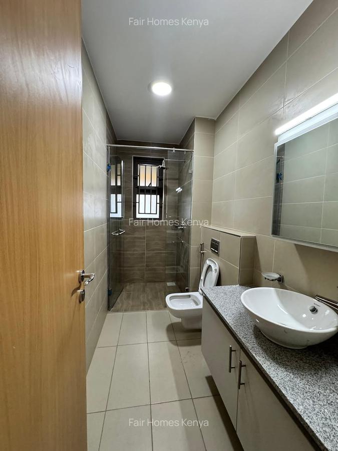 2 Bed Apartment with En Suite at Lavington Green - 13
