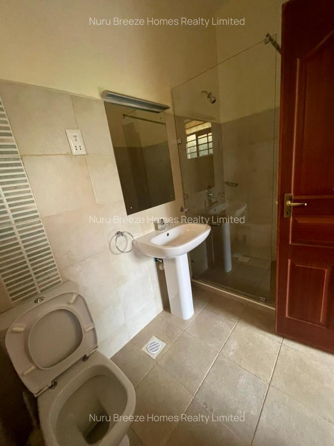 5 Bed Townhouse with En Suite in Kitisuru - 15