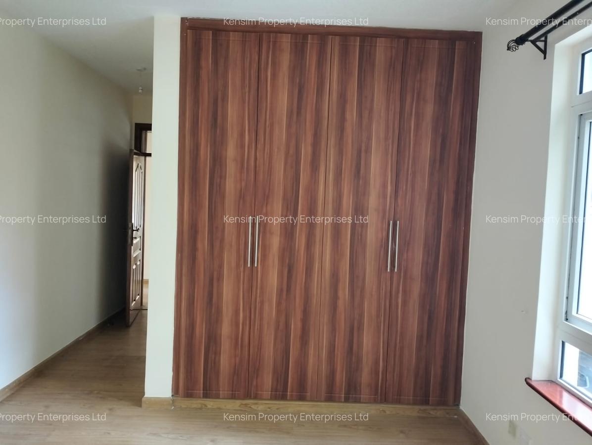 3 Bed Apartment with En Suite in Brookside - 13