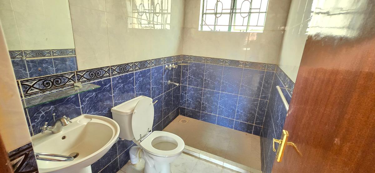 5 Bed Townhouse with En Suite at Mandera Road - 12