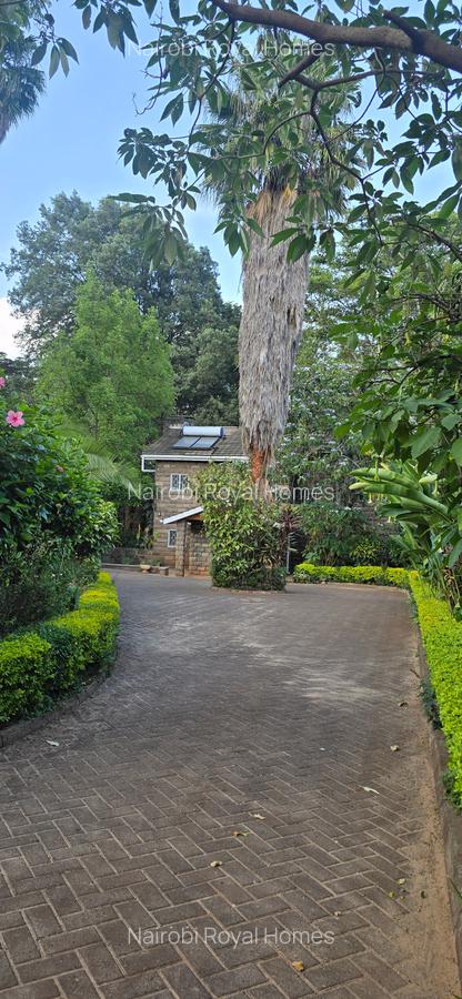 5 Bed House with En Suite at Kyuna Road - 12