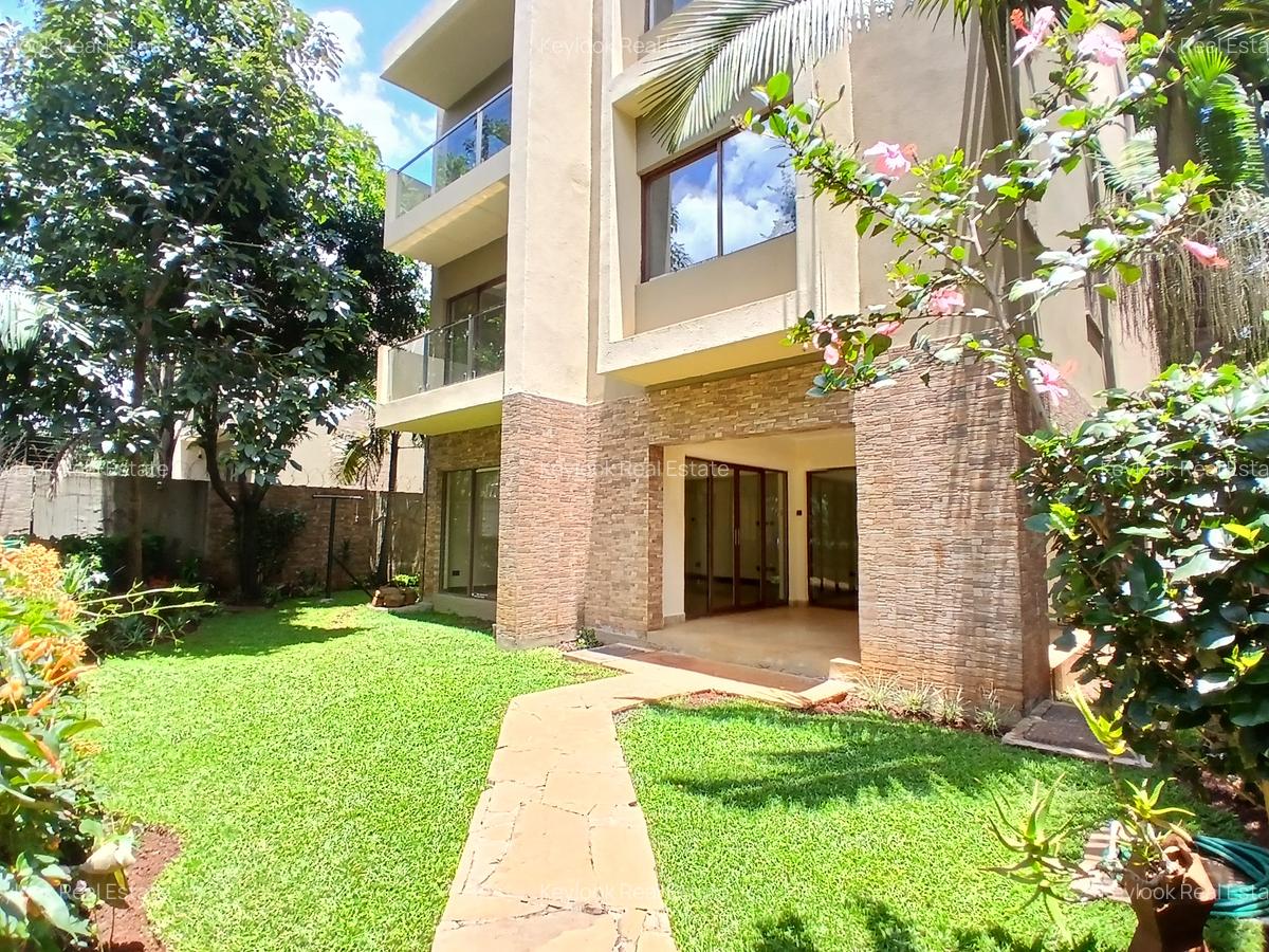 5 Bed Townhouse with En Suite at Lavington Green - 20