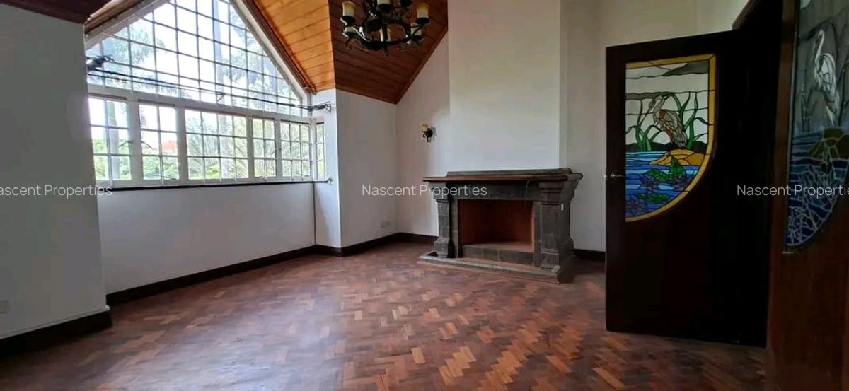 5 Bed House with En Suite in Runda - 3