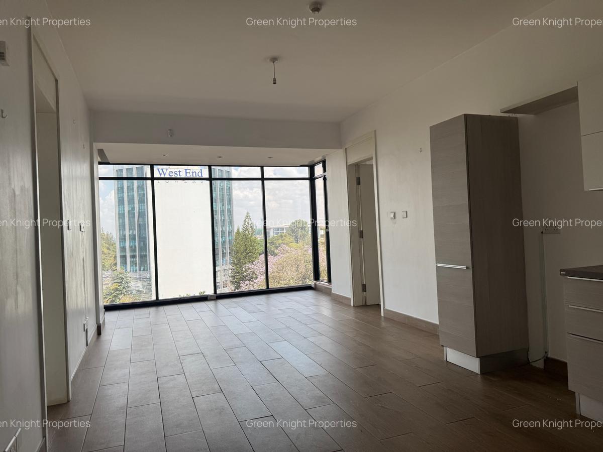 Serviced 2 Bed Apartment with En Suite in Westlands Area - 4