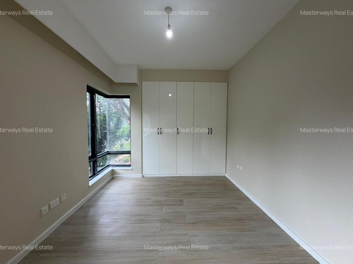 2 Bed Apartment with En Suite in Riverside - 4