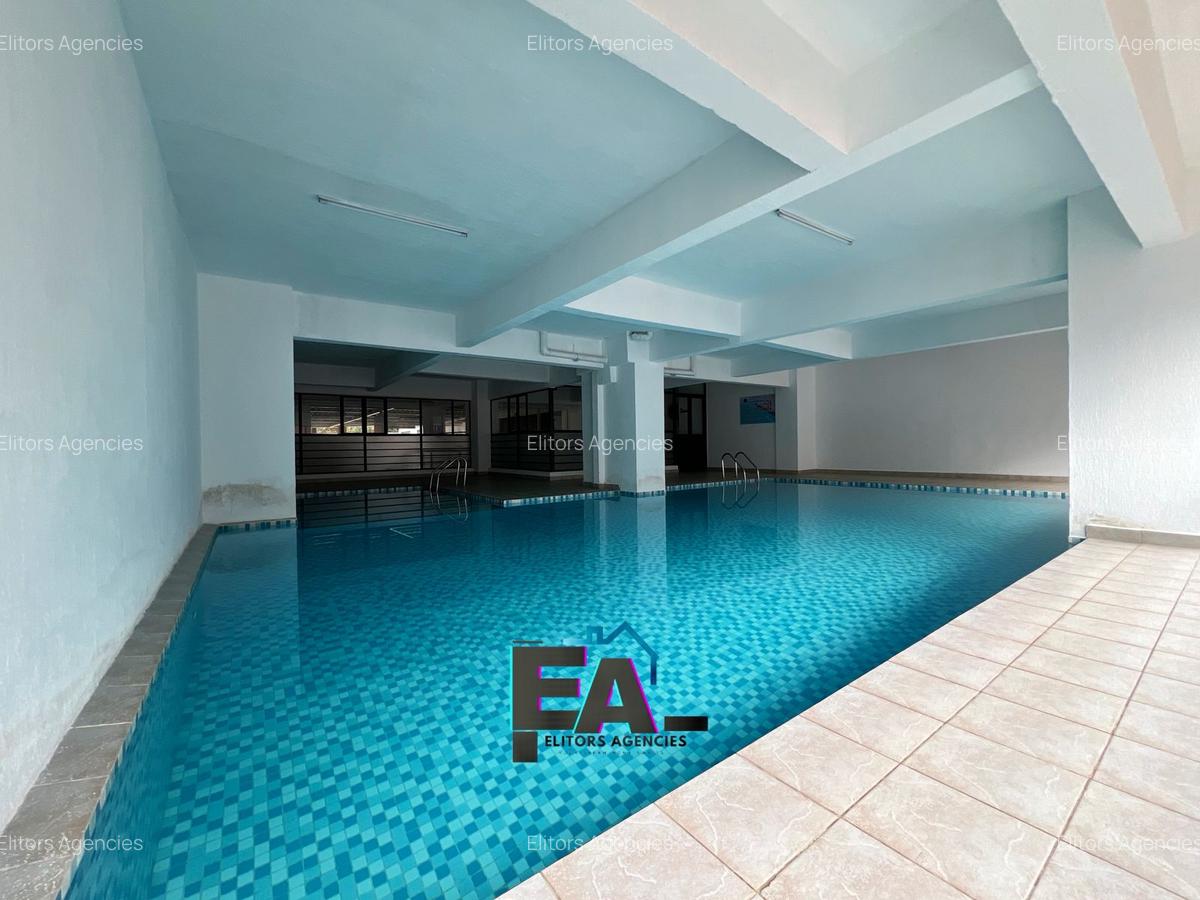 1 Bed Apartment with En Suite at Hatheru Road - 15