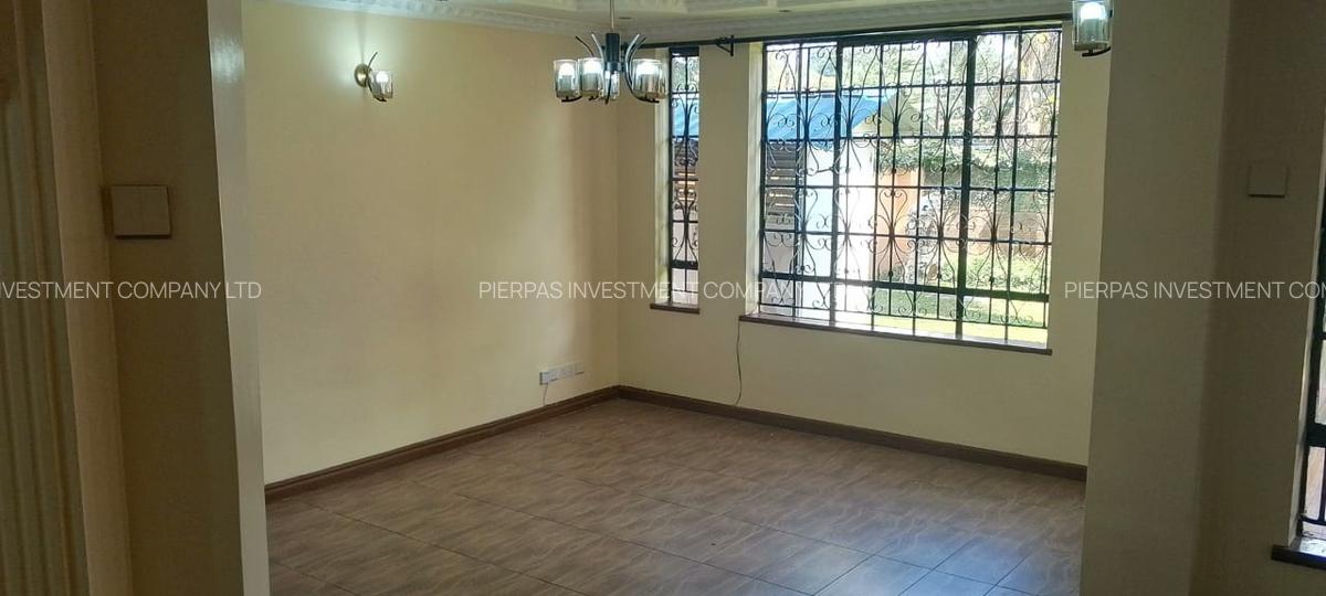 6 Bed Villa with En Suite in Lavington - 6