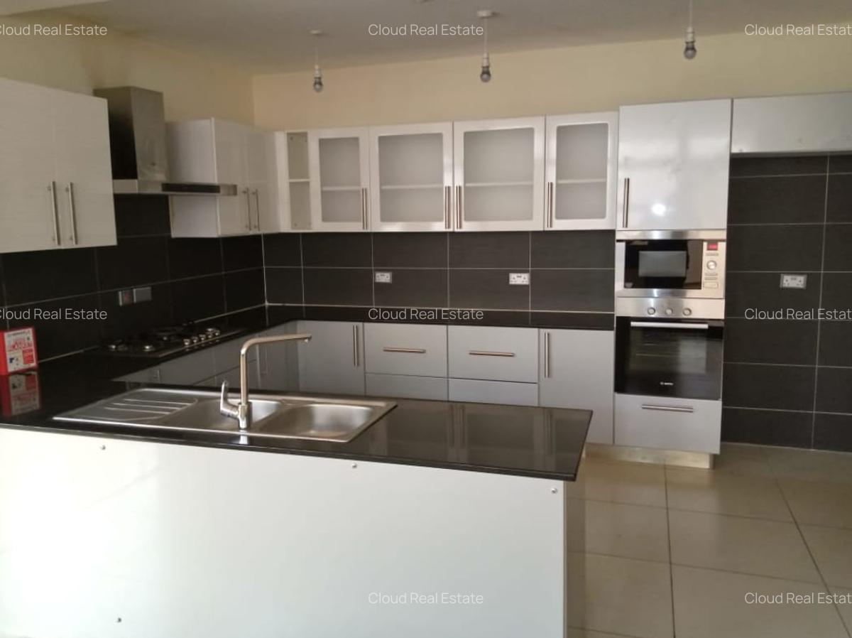 4 Bed House with En Suite in Karen - 4