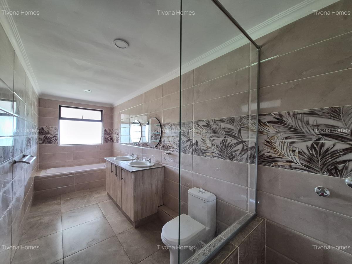 4 Bed House in Kiambu Road - 13