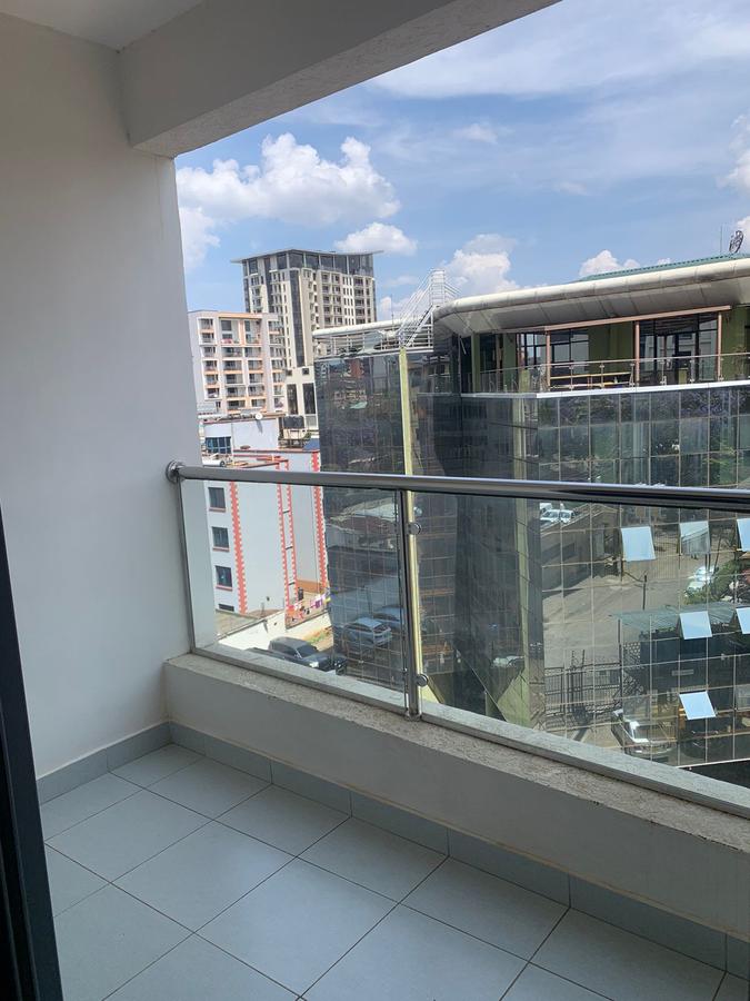 Serviced 1 Bed Apartment with En Suite at Gtc - 9