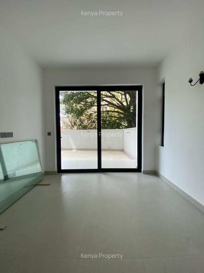 3 Bed Apartment with En Suite at Brookside Garden Road - 4