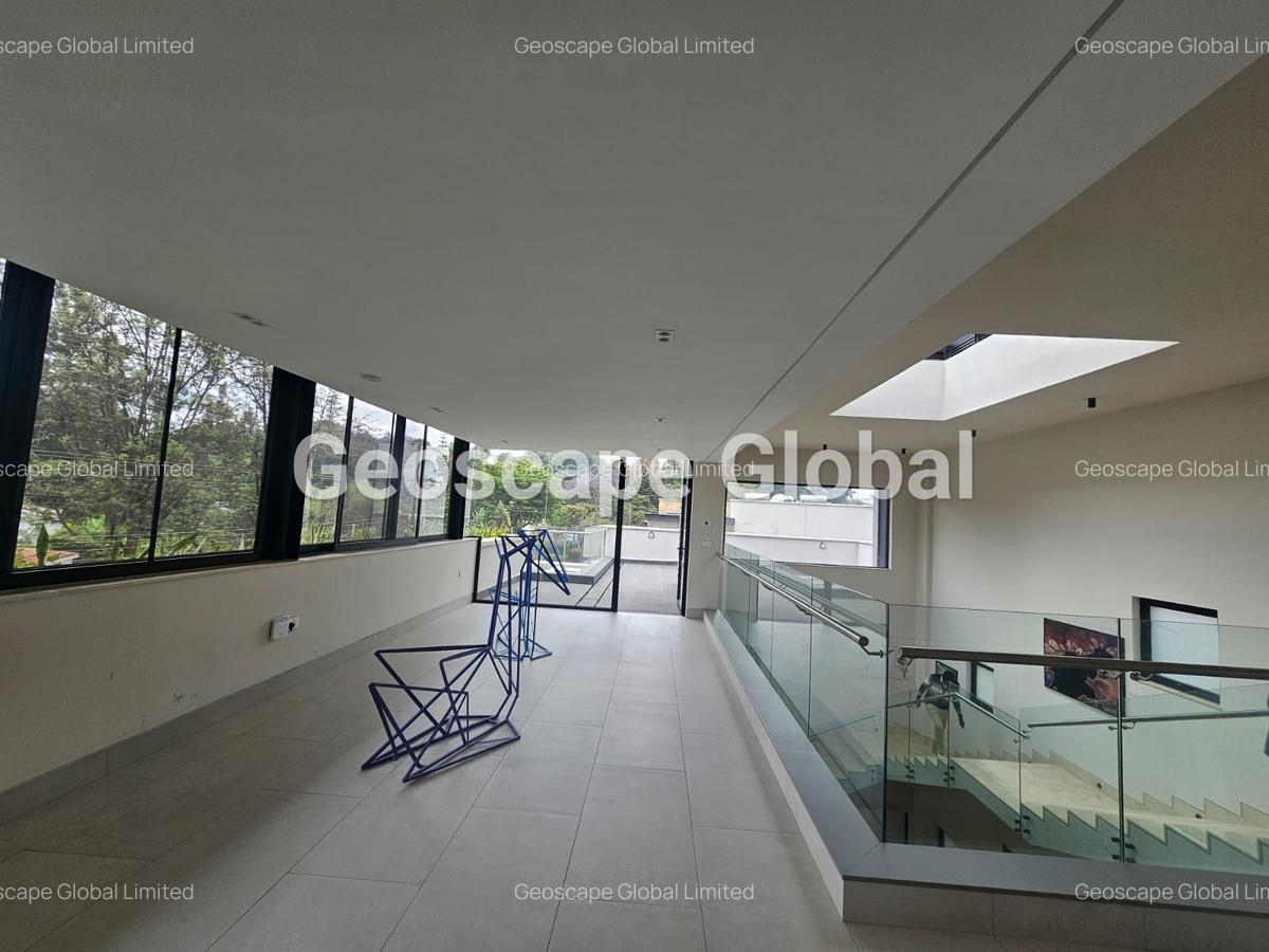 4 Bed Townhouse with En Suite in Spring Valley - 9