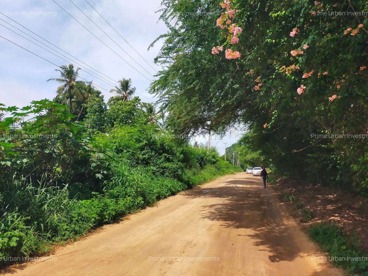 Land in Kikambala - 1