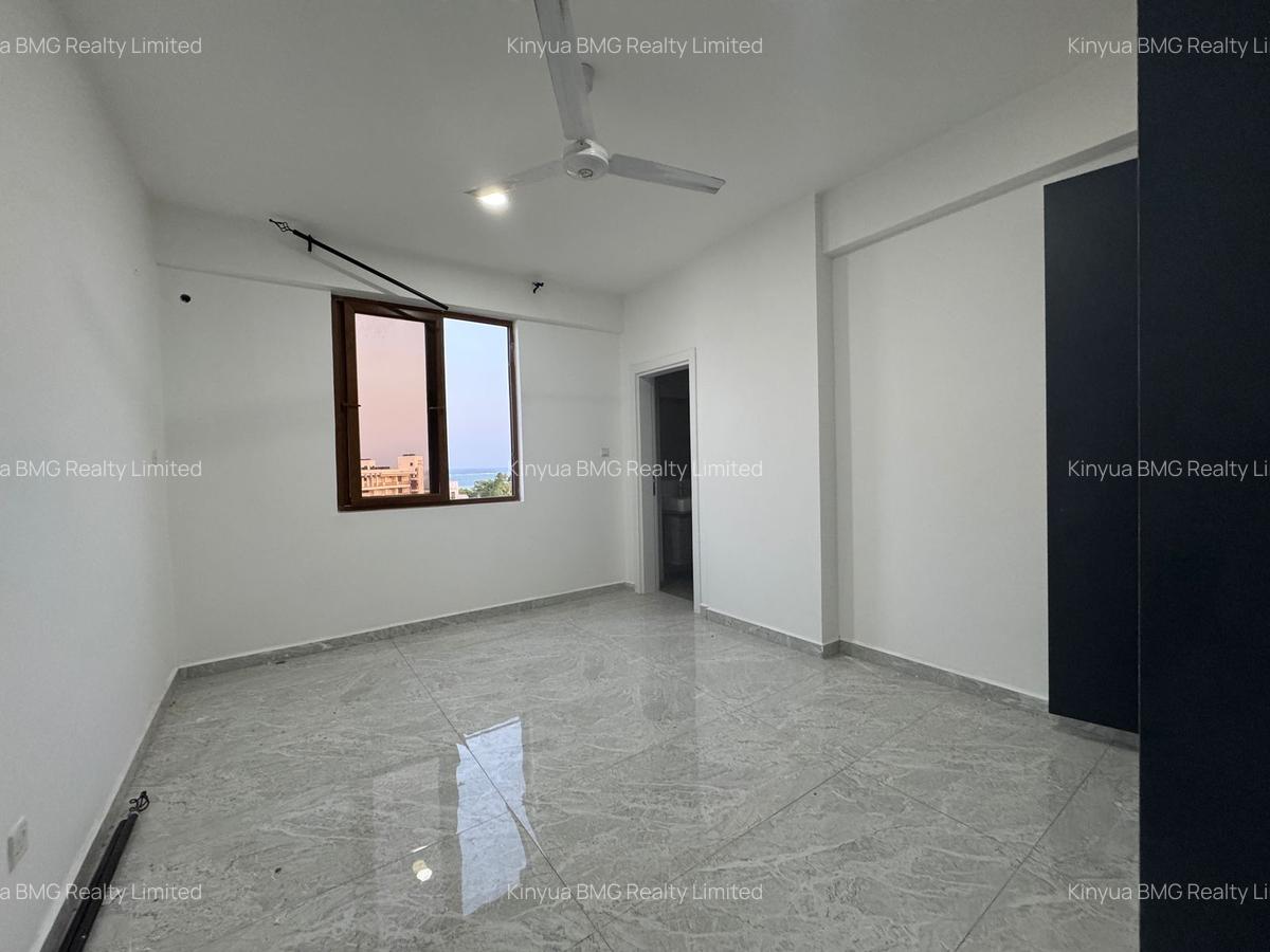 Serviced 3 Bed Apartment with En Suite in Nyali Area - 4