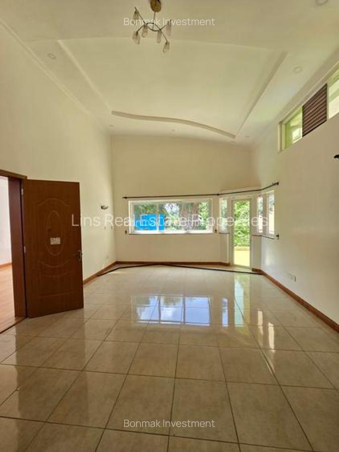 4 Bed Townhouse with En Suite at Riverside Drive. - 6