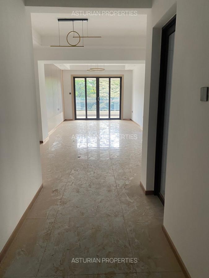 2 Bed Apartment with En Suite in Riverside - 5