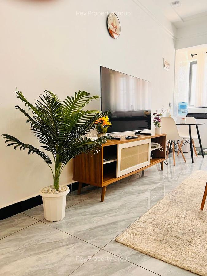 Serviced 1 Bed Apartment with En Suite in Kilimani - 3