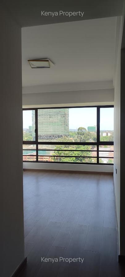 2 Bed Apartment with En Suite at Riverside Drive - 11