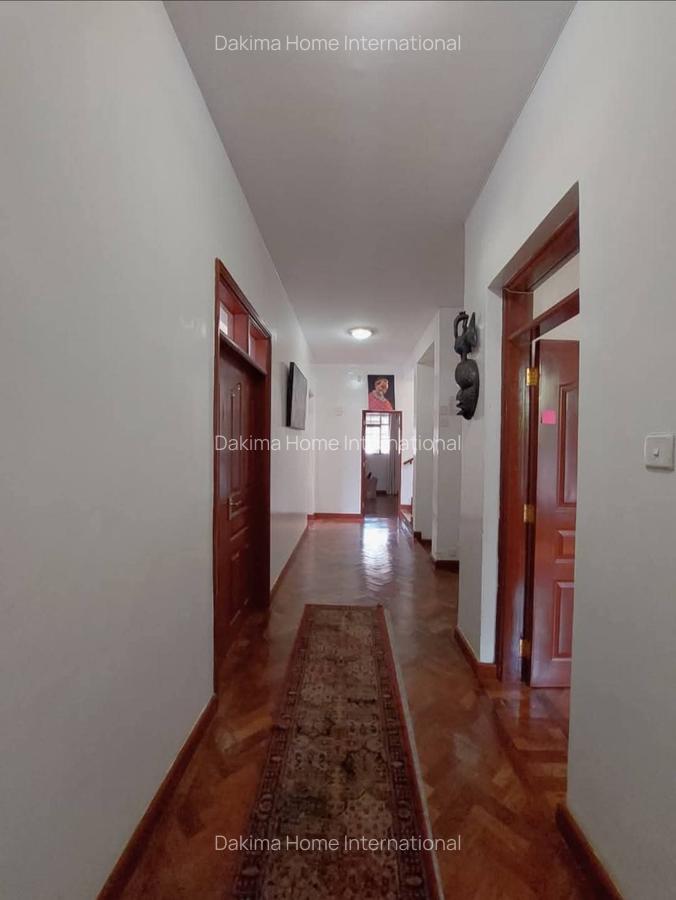 5 Bed Townhouse with En Suite in Kitisuru - 14
