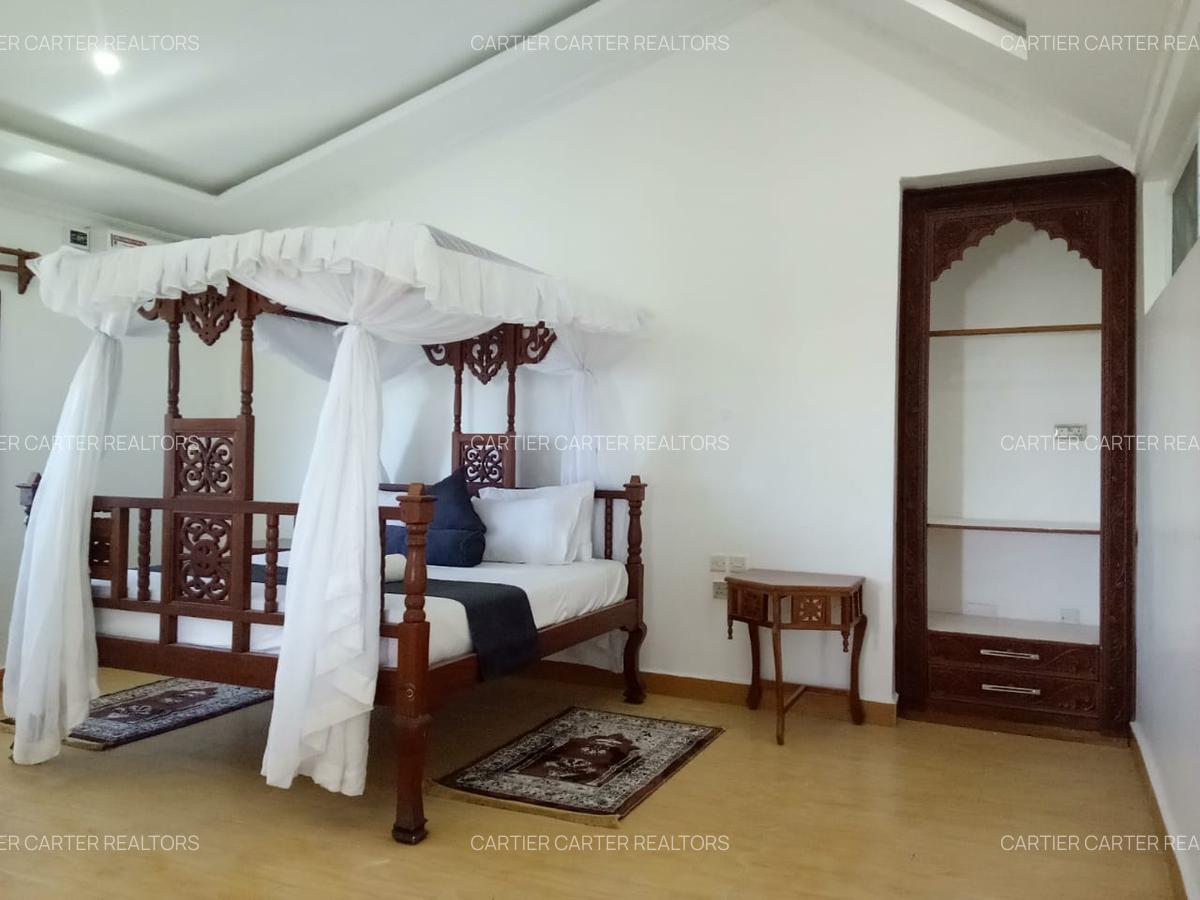 5 Bed Villa with En Suite at Diani Beach Road - 5