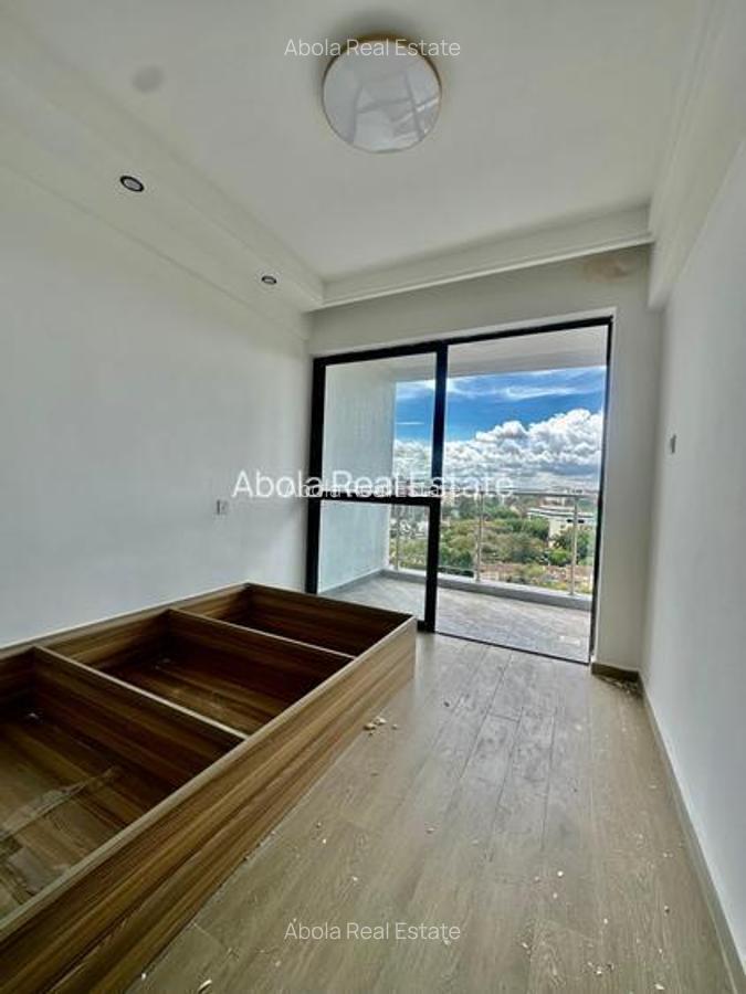 3 Bed Apartment with En Suite in Westlands Area - 11