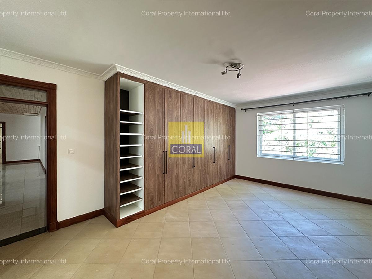 5 Bed Townhouse in Rosslyn - 16