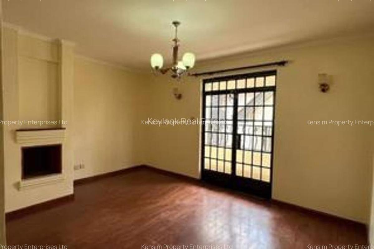 5 Bed Townhouse with En Suite in Lavington - 10