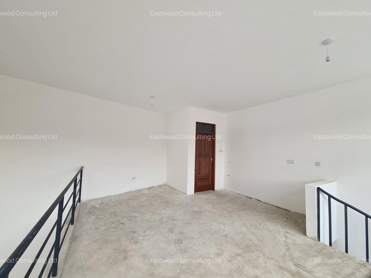 325 ft² Shop with Service Charge Included at 1St Parklands - 2