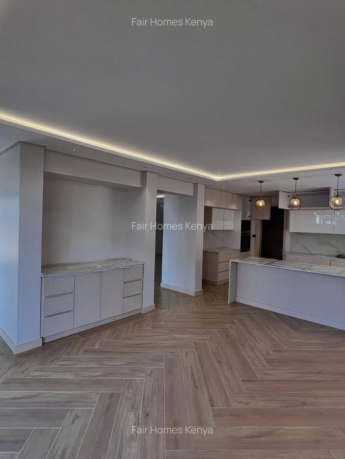 5 Bed Townhouse with En Suite at Lavington Green - 6